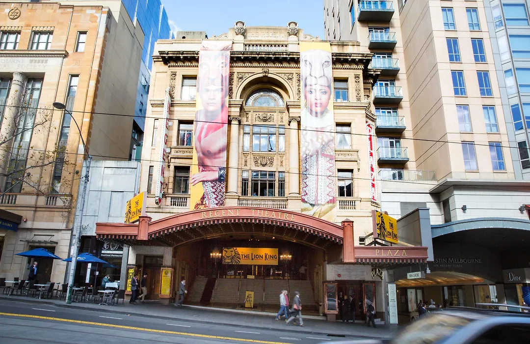 Hotel Collins-1